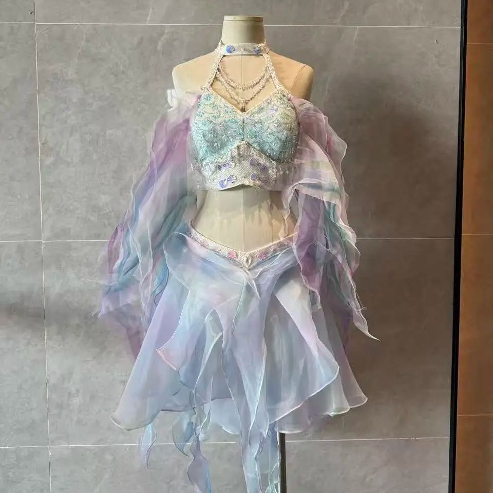 Anime cosplay schietkostuum ze - Aquarium & Marine Museum Universiti Malaysia Sabah Kota Kinabalu Sabah recensie en prijs